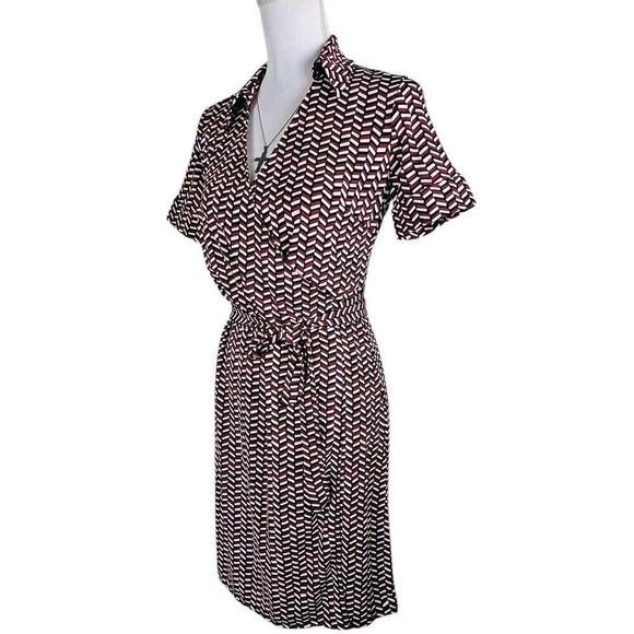 Ann Taylor LOFT ~Woman Size 6Petite~ Red/White Short Sleeve V-Neck Wrap Dress. - Picture 11 of 13